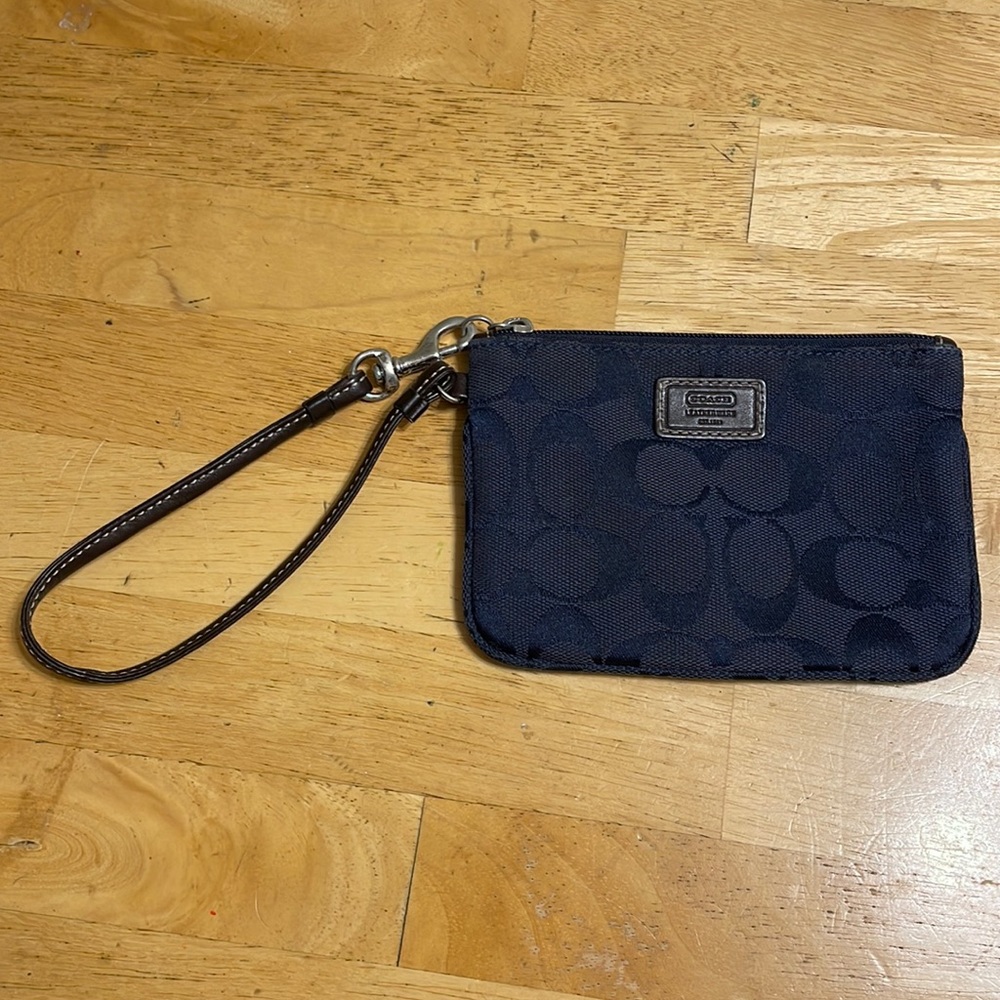 Vintage Coach Wristlet (navy)